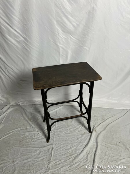 Antik Thonet asztal (restaurált)