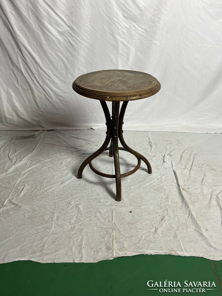 Antique thonet round table (restored)