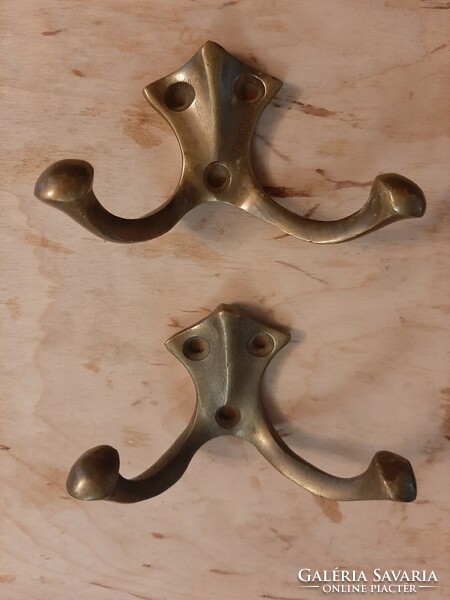 Two-pronged copper hangers, hangers in pairs