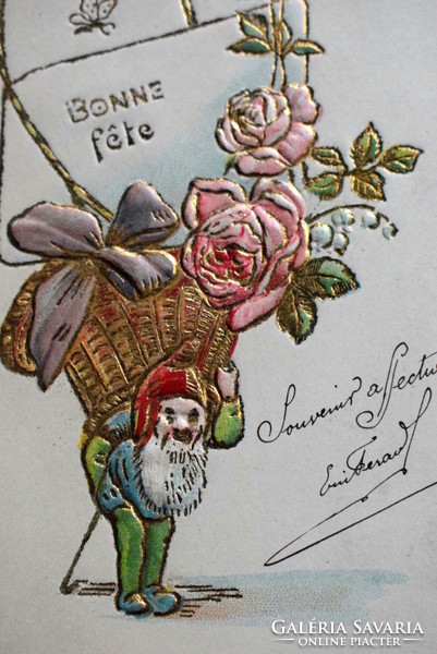Antik dombornyomott  üdvözlő litho képeslap - törpe arany kosárral  benne rózsák
