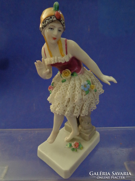 Beautiful porcelain figure ca 1910