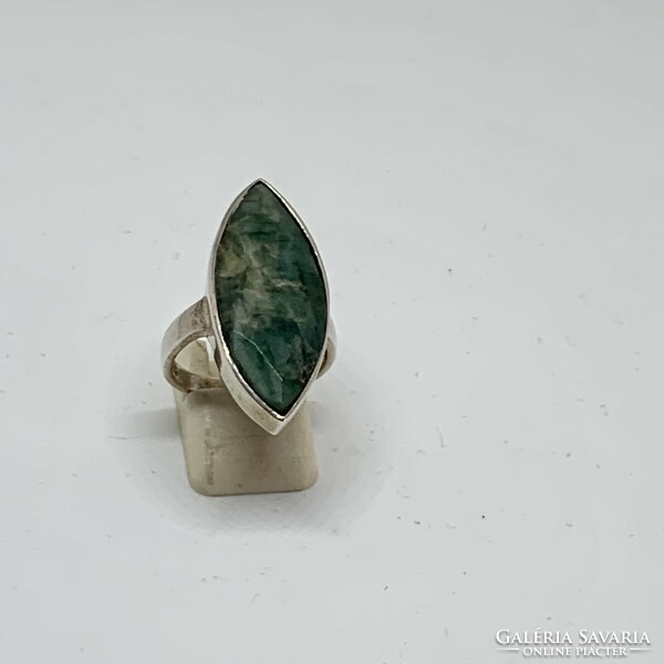 Smaragd köves ezüstgyűrű