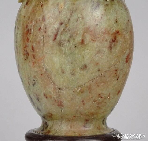 1P264 Régi gyönyörű rózsadíszes zsírkő váza talapzaton 20 cm