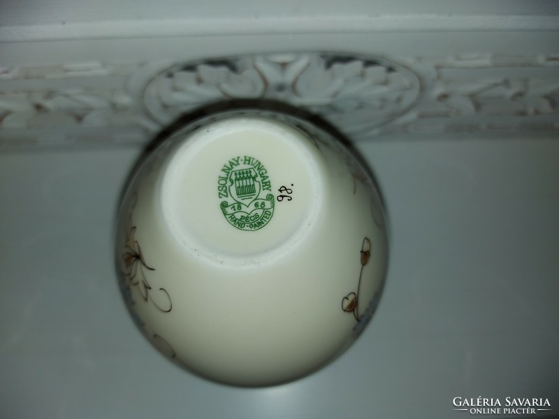 Porcelain vase with Zsolnay cornflower pattern