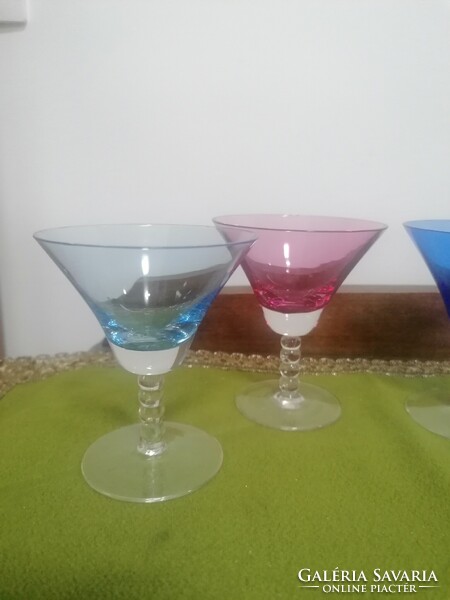 4 colorful liqueur glasses