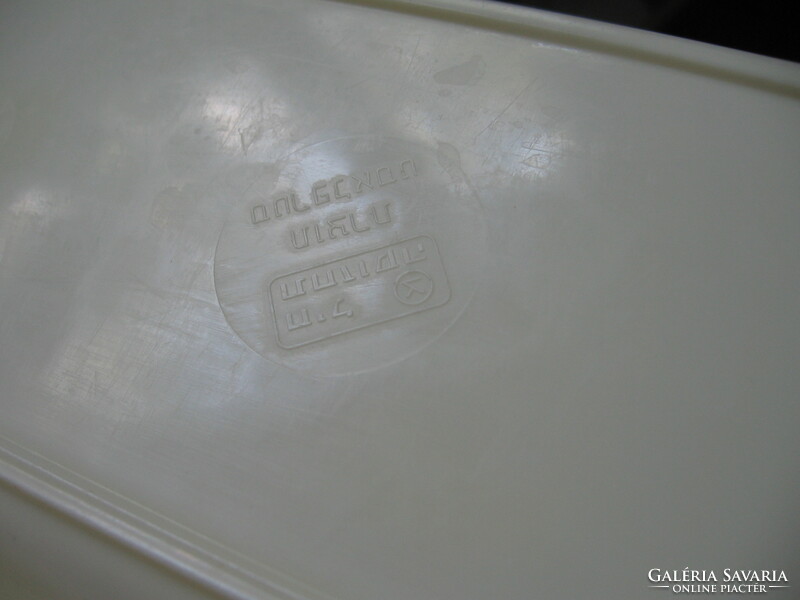 Melamine divided trays, also suitable for the microwave