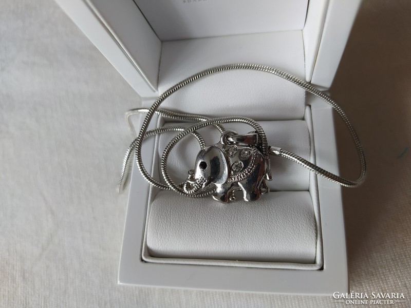 Elephant bead necklace