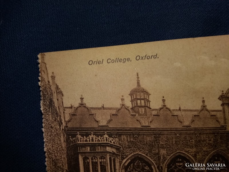 Antik Oxford Oriel kollégium egyetem FEKETE -FEHÉR szépia képeslap a képek szerint