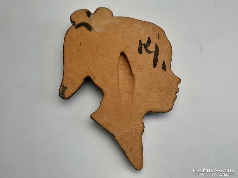 Marked wall ceramic head ornament