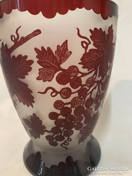 Rubinüveg váza szőlő mintával, 1900 körül - 01718