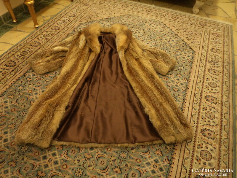 Red fox fur