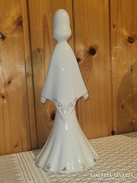 Aquincum bride snow white porcelain statue in perfect condition