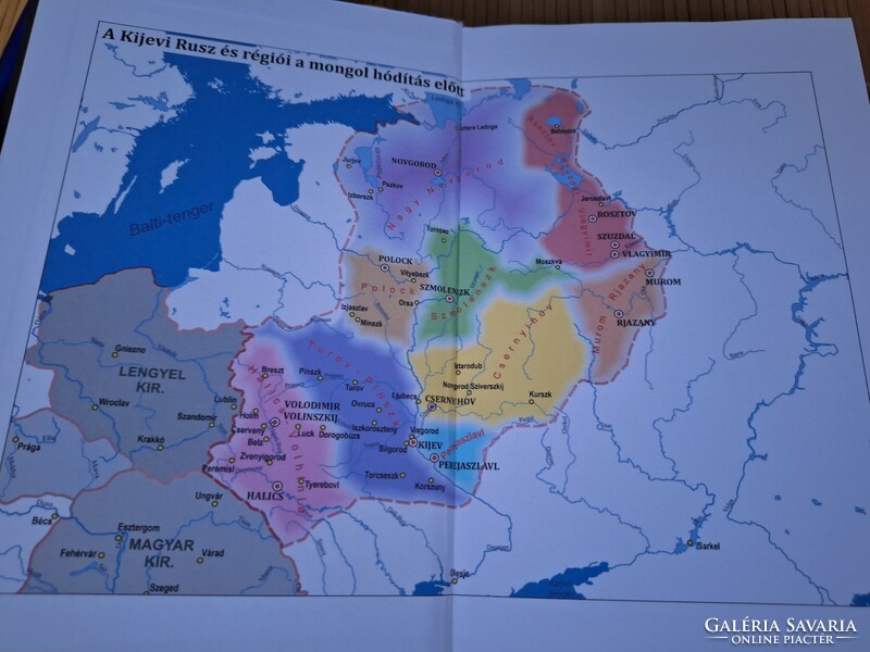Ukrajna története: régiók, identitás, államiság.7500.-Ft