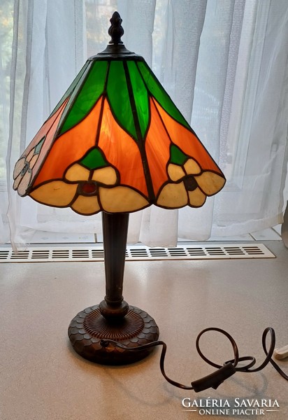 Tiffany table lamp, evening lamp with beautiful colors.