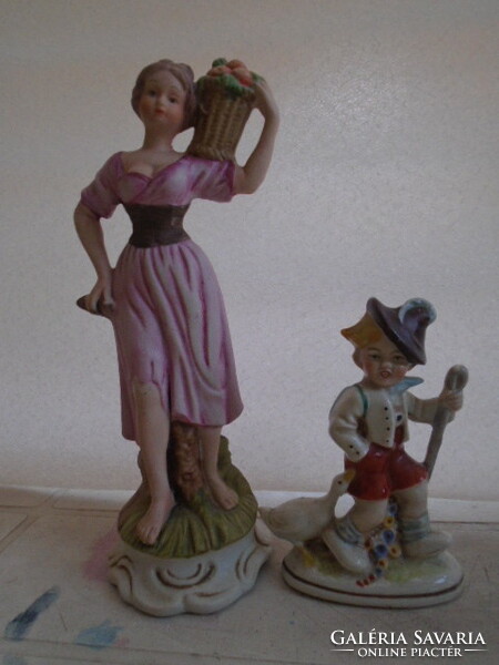 2 German porcelain figurines in display case, antique pieces 21.5 cm 11.5 cm