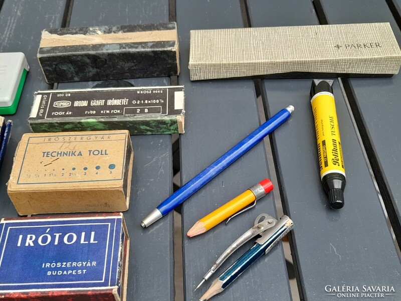 Old writing instruments, circular, fountain pen nibs, etc. Together