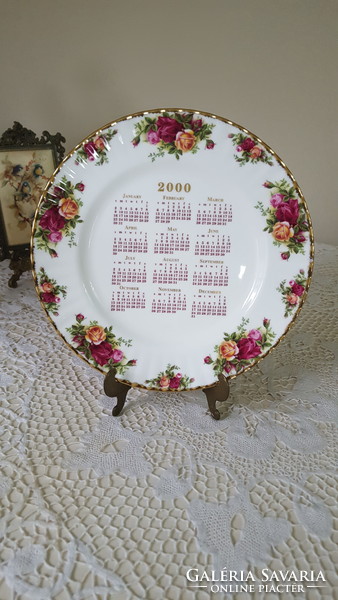 Royal albert old country roses 2000 commemorative plate