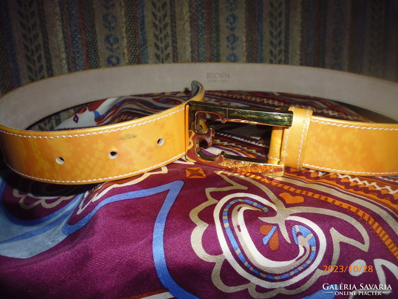 Women's premium beautiful escada leather belt .......