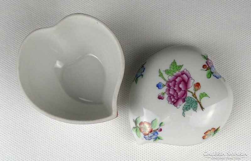 1P269 Herend porcelain heart-shaped bonbonier with old Eton pattern 1941