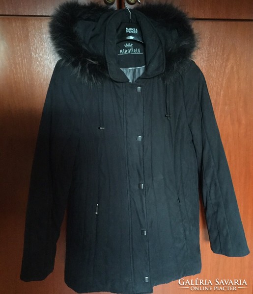 Kingfild fekete kapucnis téli kabát valódi prémmel jó állapotban eladó !
