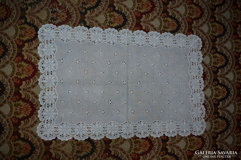 Madeéás small tablecloth
