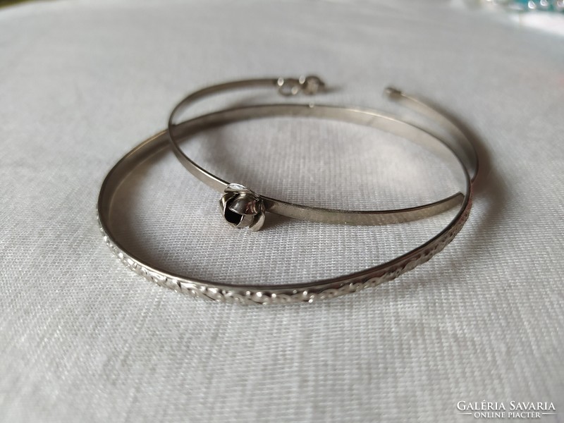 Retro silver bracelets (1 with a pattern all over and 1 with a small rose)