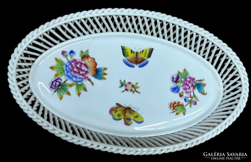 Victoria pattern Herend oval wicker basket tray, offering