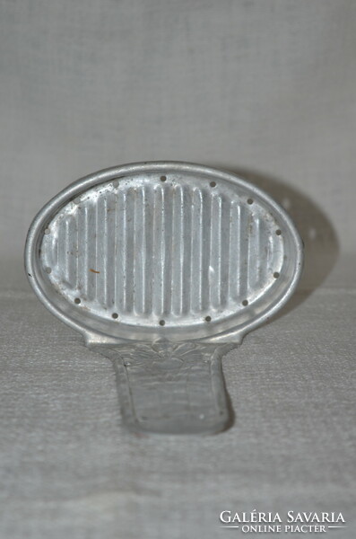 Old aluminum wall soap dish (dbz 0074/1)