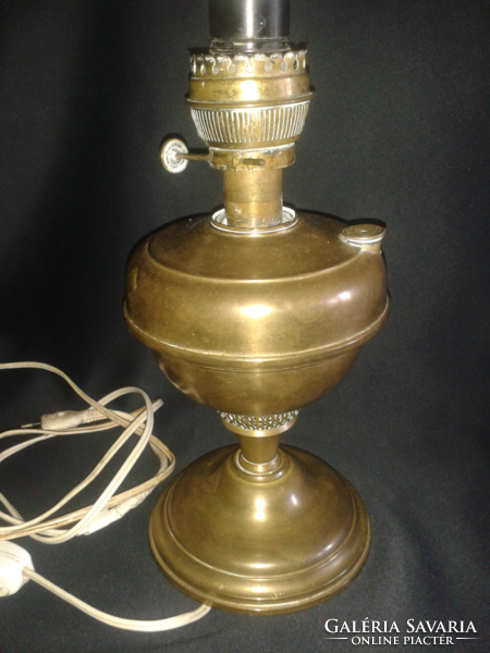 Antique bronze table lamp body. ( M: 32.5 cm )
