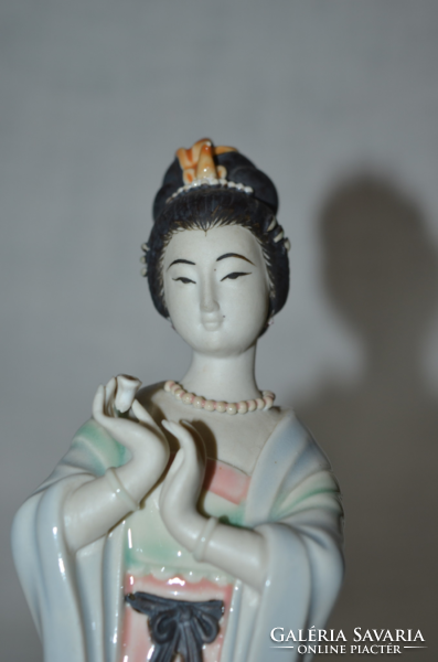 Oriental female figure