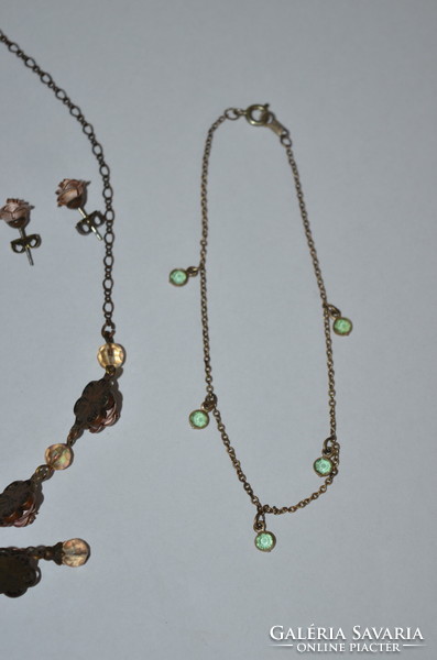 Antique effect necklace with earrings