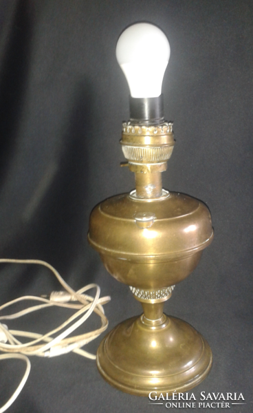 Antique bronze table lamp body. ( M: 32.5 cm )