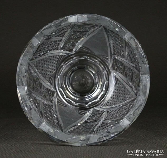 1P288 Csiszolt üveg talpas kristály váza virágváza 14.5 cm