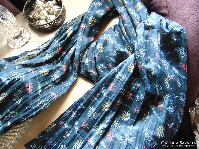Wrinkled blue scarf with fairytale flowers