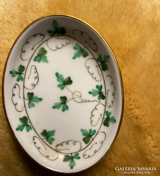 Parsley patterned bowl from Herend