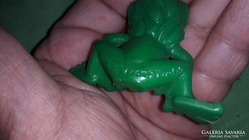 1974. Marked painted rubber hairy frog keychain ornament figure as shown in the pictures