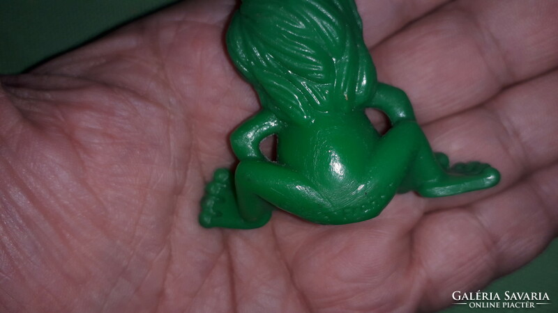 1974. Marked painted rubber hairy frog keychain ornament figure as shown in the pictures