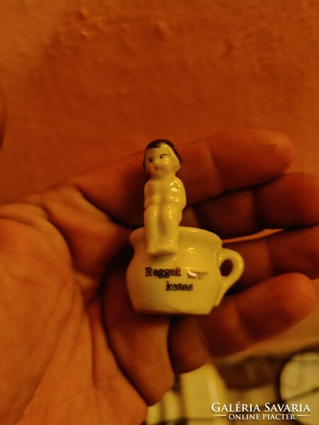 Bilis doll mini porcelain (rare)