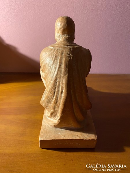 Görömbei diana - wanderer terracotta statue