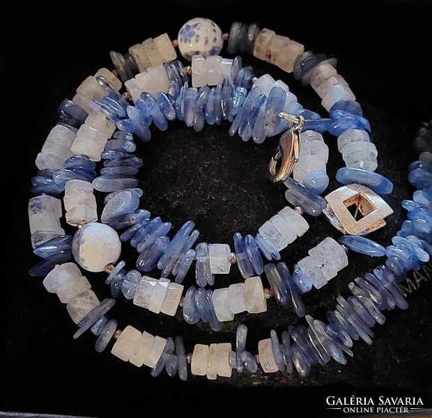 Rainbow moonstone and kyanite necklace with silver-plated decoration