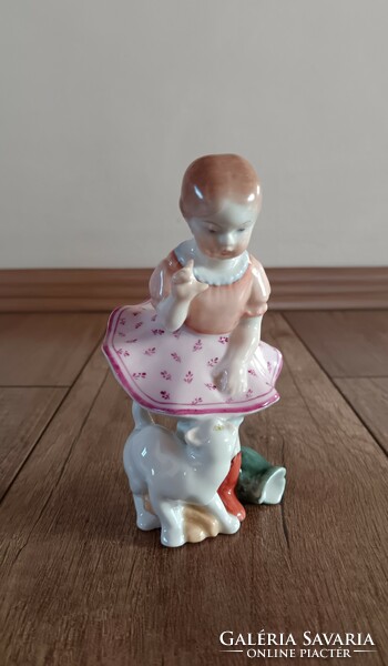 Porcelain figurine of a little girl from Herend with a cat