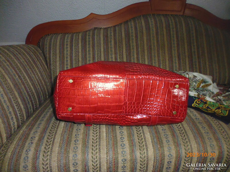 Italian premium Gianfranco Ferré women's genuine patent leather bag with dust bag..