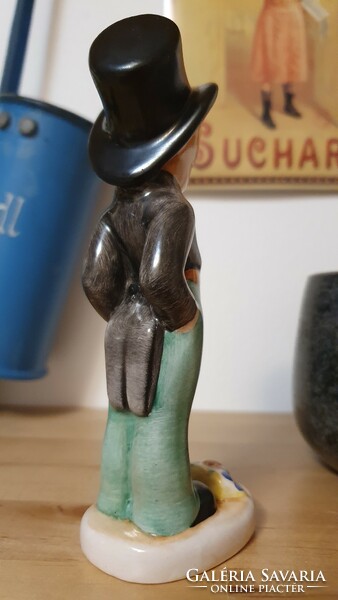 Ceramic artist, marked ksz. Flawless 14 cm. Cylinder figure.