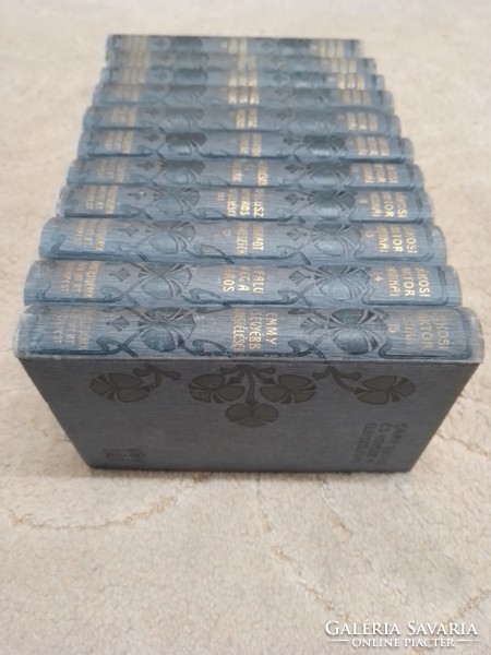 11 volumes from the series of works by Viktor (Sipulus) Rákosi are for sale. Gottermayer binding!