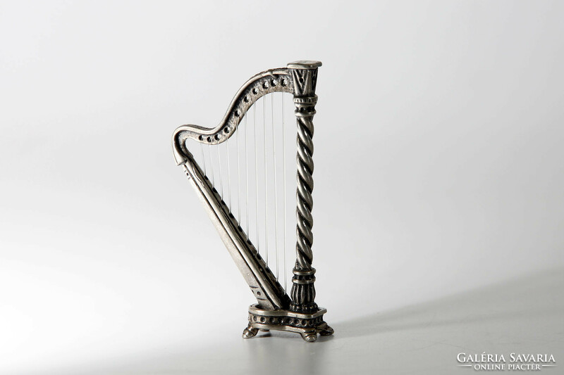 Silver harp mini instrument 6.5 x 3.5cm | miniature concert harp