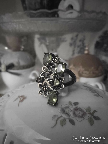 Beautiful silver-plated green zircon women's two-tone ring