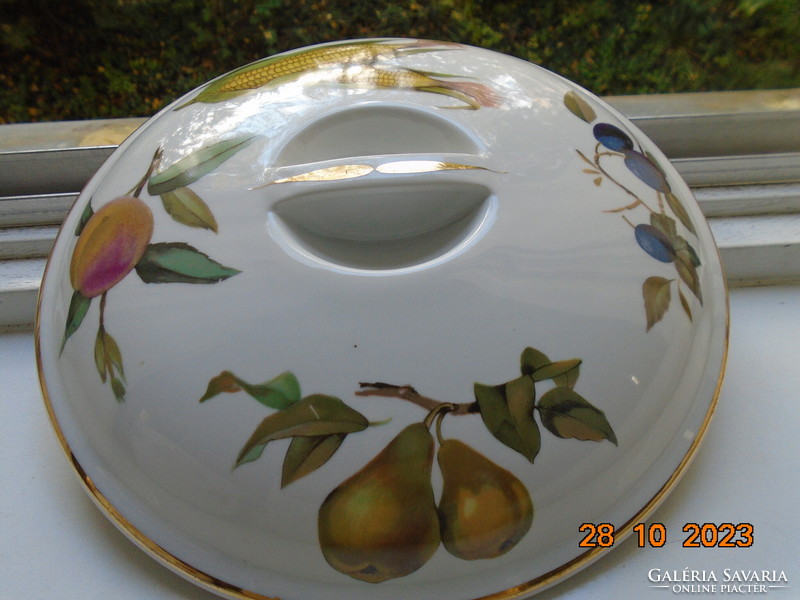 Royal worcester evesham gold fireproof soup bowl with painting-like fruit patterns