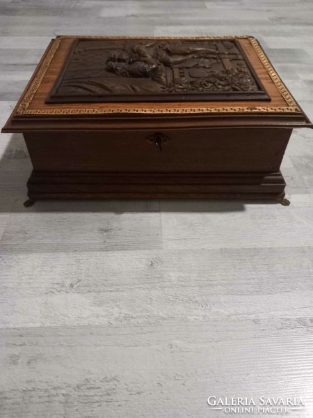 Beautifully carved antique box 19th century