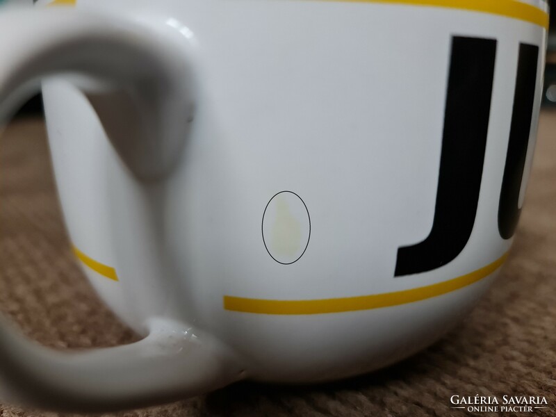 Juventus white and black mug