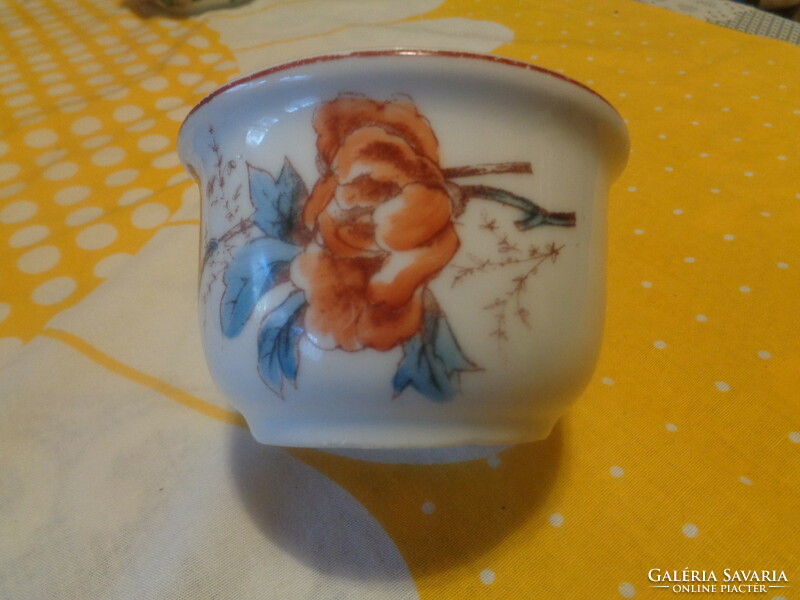 Koma cup, Viennese red rose and bird pattern, bottom also painted, 11 x 7 cm